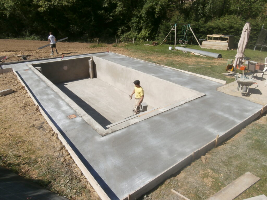 construction piscine traditionnelle agen