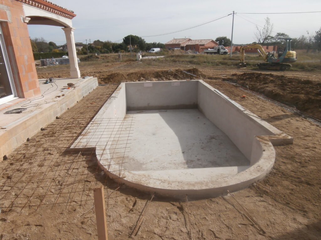 construction piscine maçonnée agen